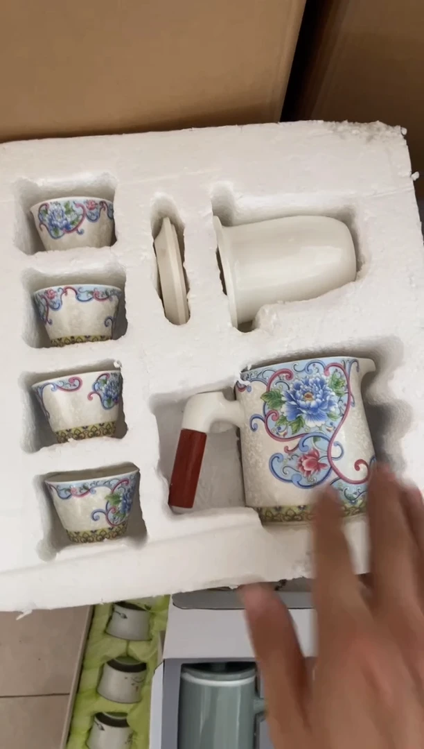 杯无运费险有瑕疵的摄影的产品有使用过的痕迹有点脏介意勿拍