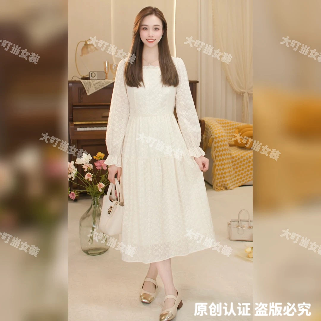 大叮当女装<花儿>小个子显瘦百搭米色女装时尚气质收腰长袖连衣裙
