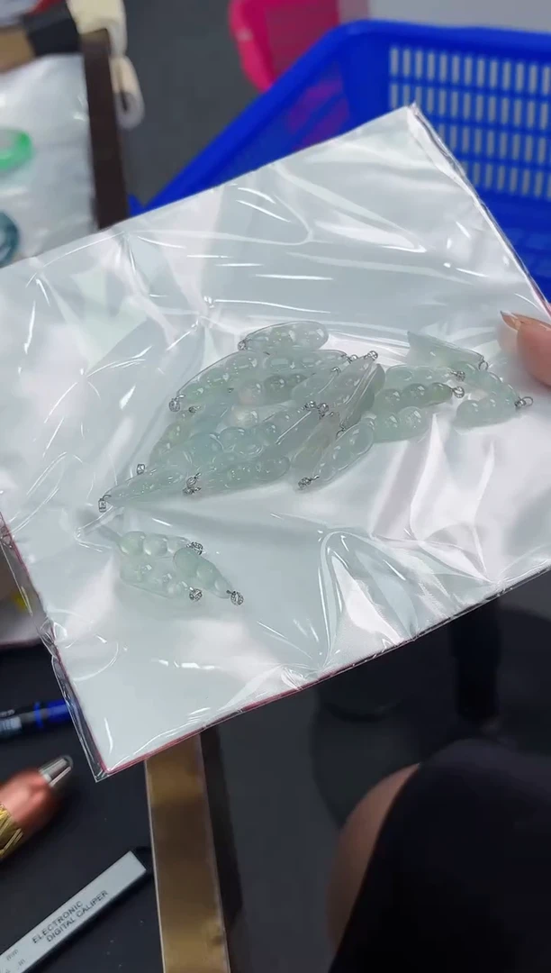 【闪购商品】翡翠颈饰18K金镶嵌多样性发其一