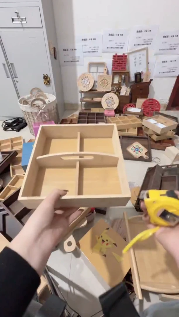 手提四宫格微瑕不退不换无售后