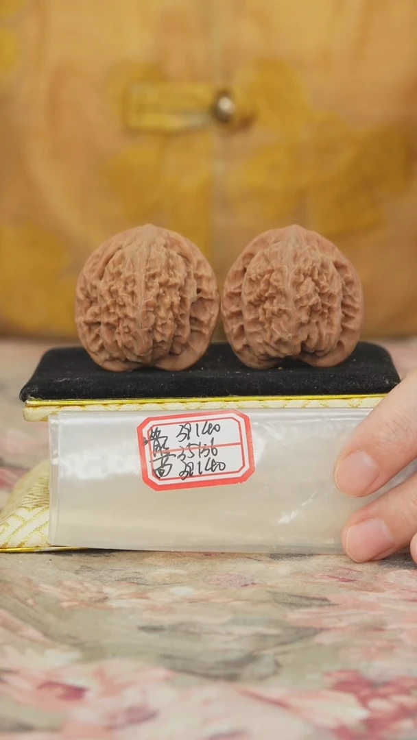 把件文玩核桃望月