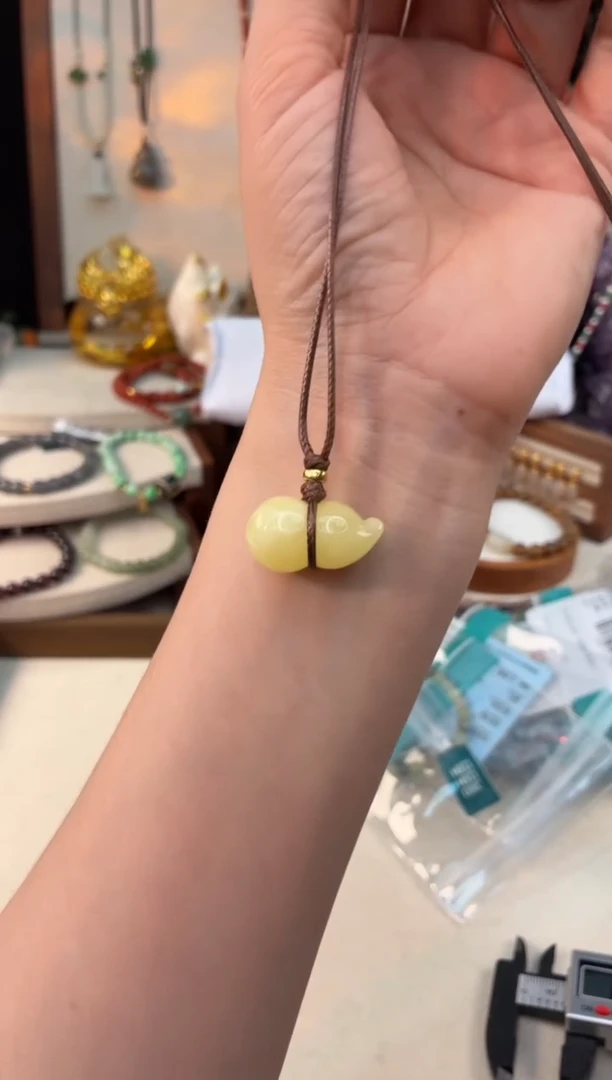 未镶嵌琥珀吊坠@@C942J019907