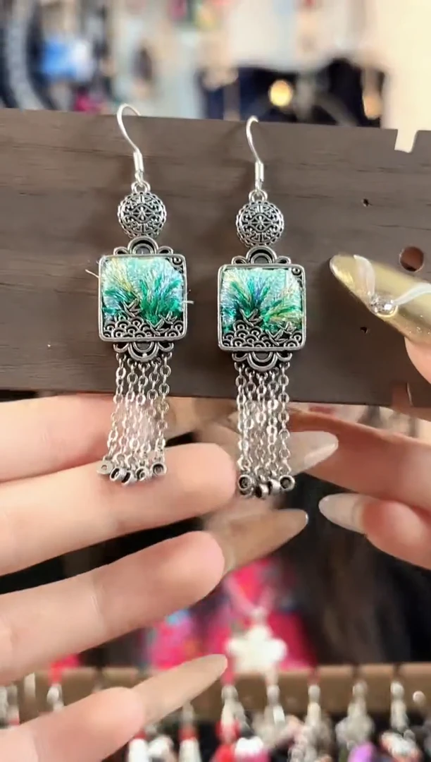 织绣彩云南阁民族风老绣非遗饰品019