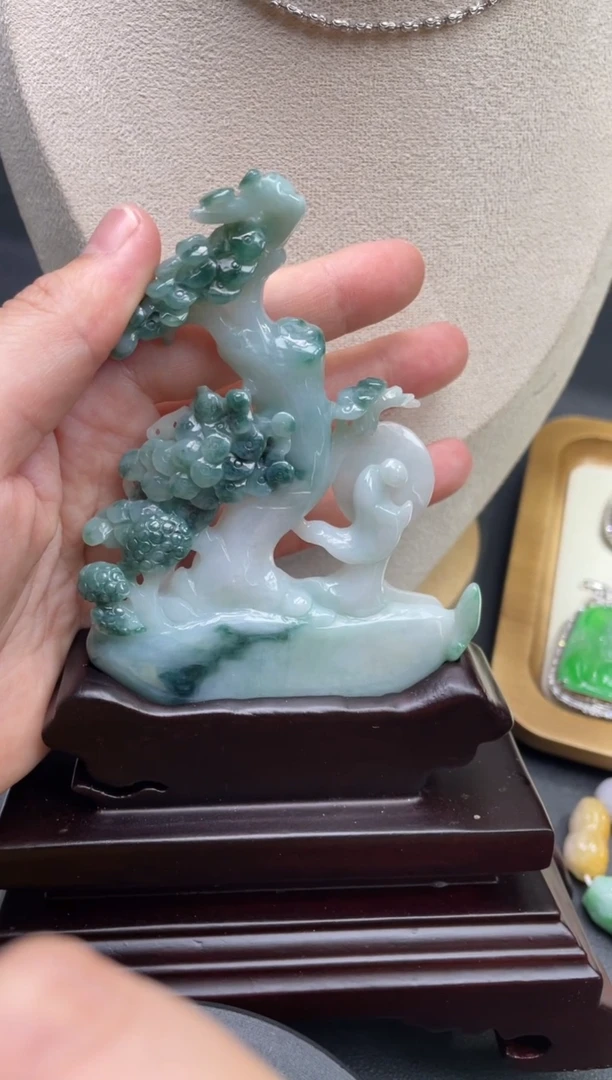 翡翠摆件未镶嵌50.......