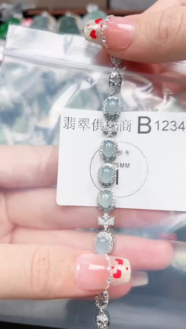 【闪购商品】翡翠颈饰未镶嵌1234赠皮绳