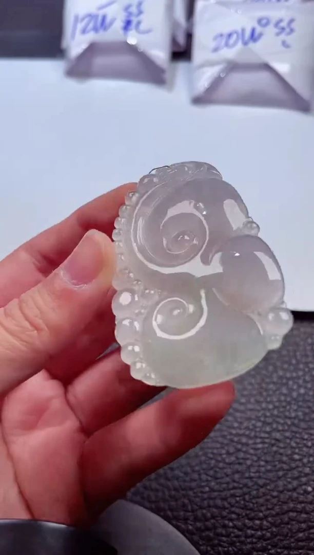 颈饰未镶嵌翡翠000074082