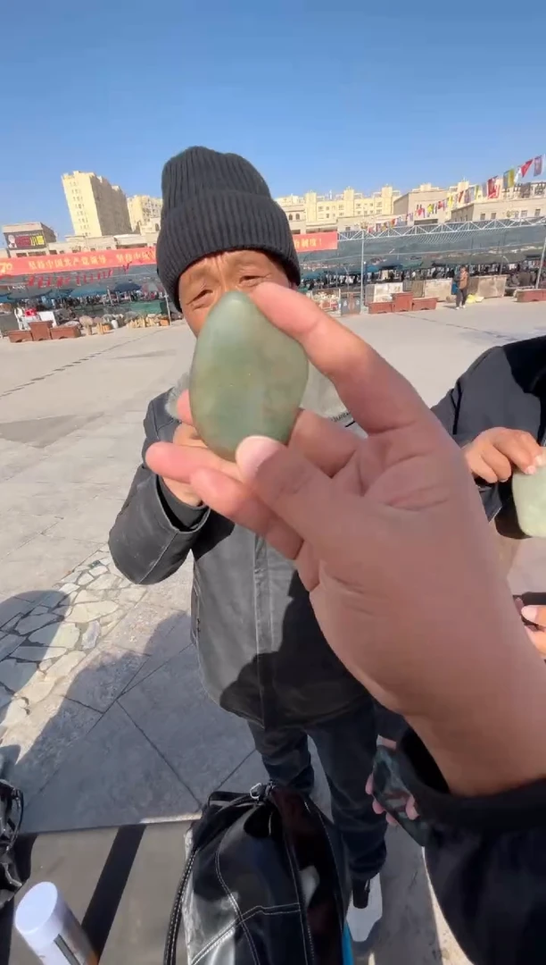 未镶嵌和田玉挂件和田玉