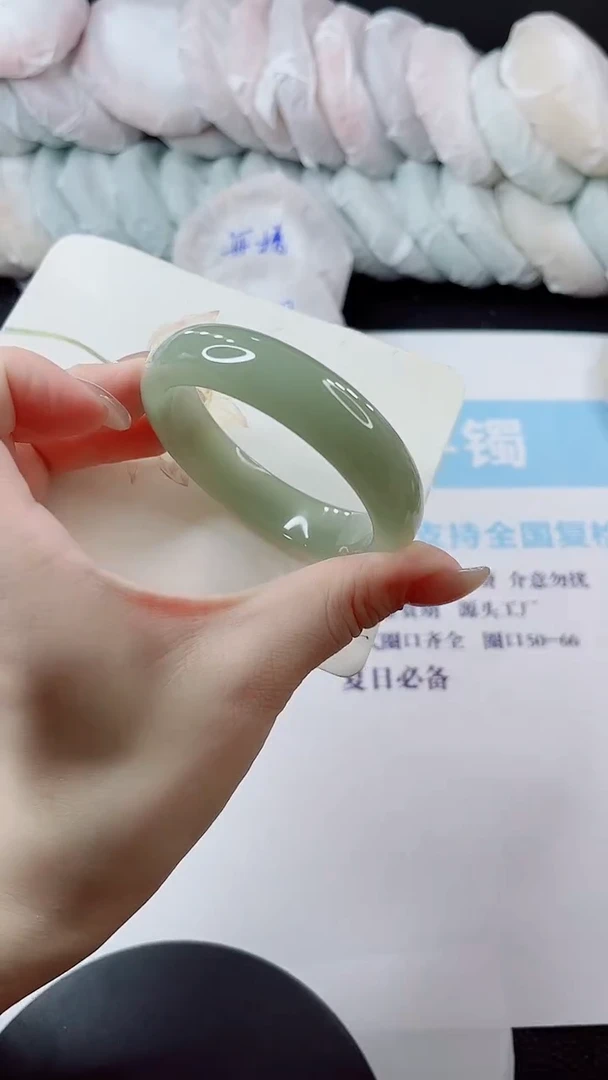 未镶嵌手镯石英质玉多样性发货L168