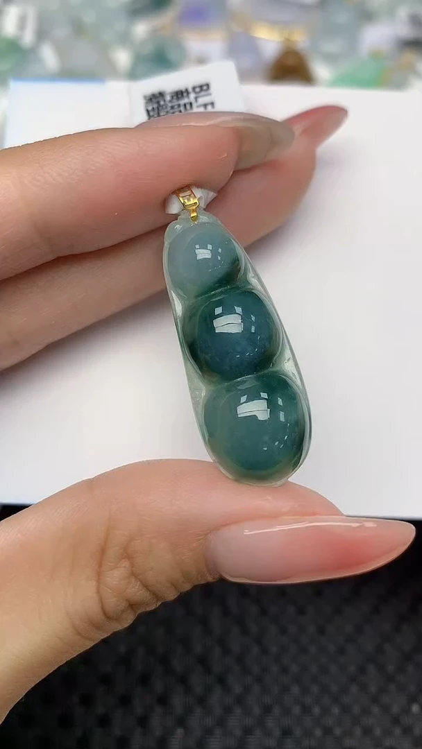 翡翠18K金镶嵌颈饰天然翡翠a货