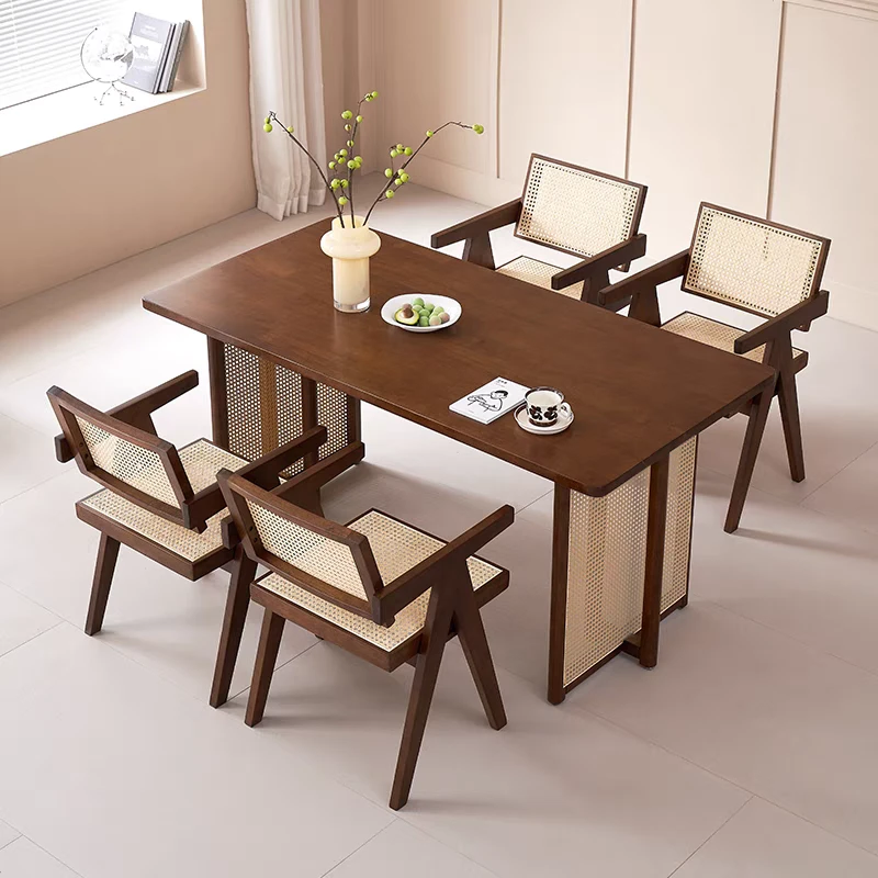 北欧实木餐桌家用小户型长方形原木藤编餐桌椅组合侘寂风民宿饭桌