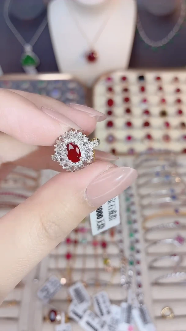 18K金镶嵌戒指红宝石-1.1ct无烧