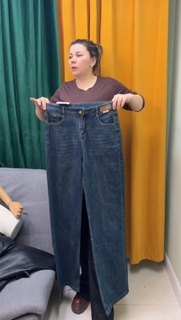 女款春款蓝牛仔裤  49.9