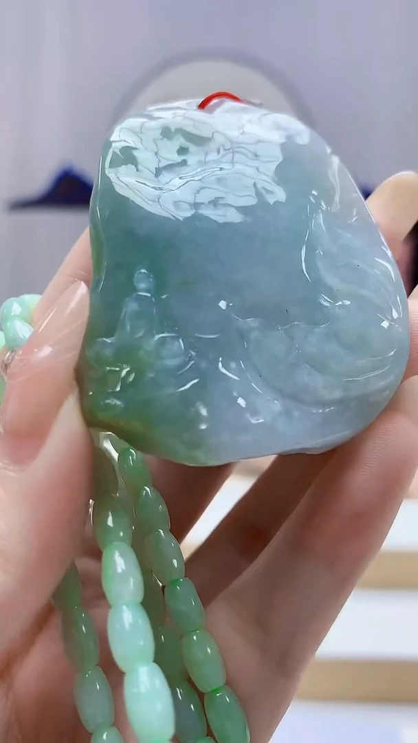 未镶嵌定制翡翠4812DD-毛货挂件赠珠链57