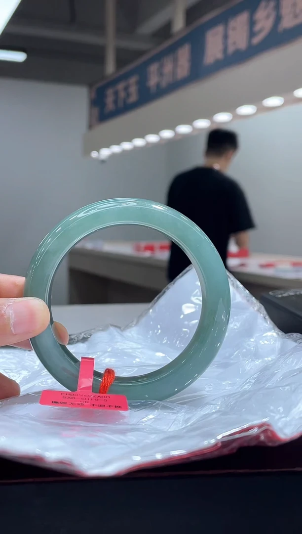 未镶嵌手镯翡翠4