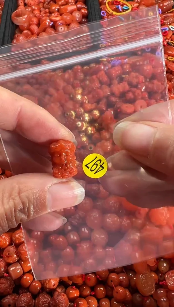 【闪购商品】南红玛瑙颈饰未镶嵌1