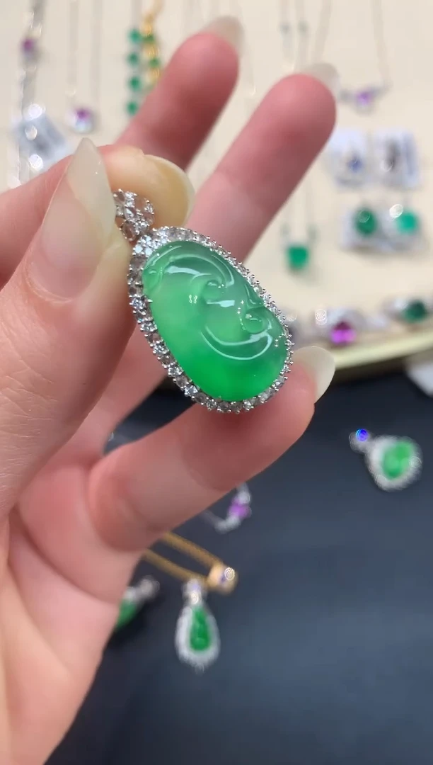 【闪购商品】翡翠吊坠(不含链)18K金镶嵌A479|33800