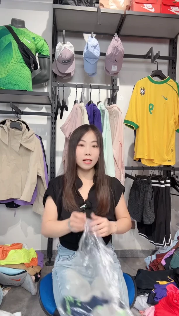 1261 编码 瑕疵款直播间过款为准 尺码