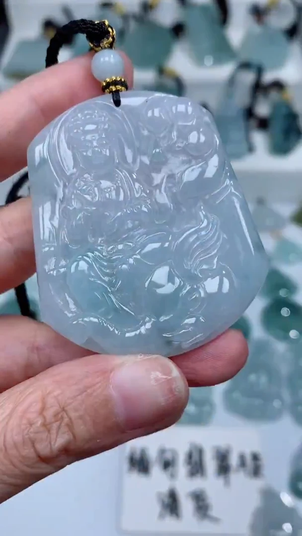 颈饰未镶嵌翡翠吊坠