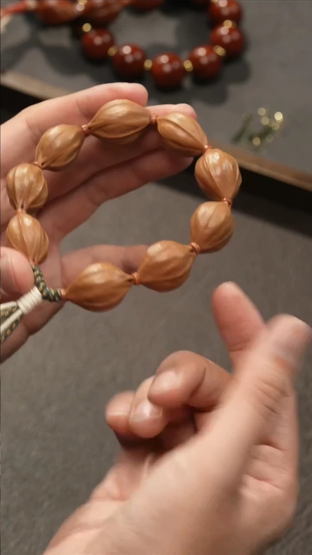 手串/手链橄榄核水晶核四花