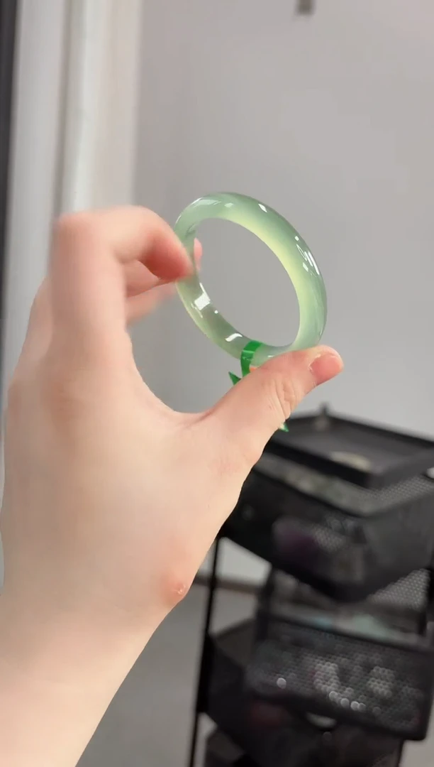 玛瑙/玉髓手镯未镶嵌52圈