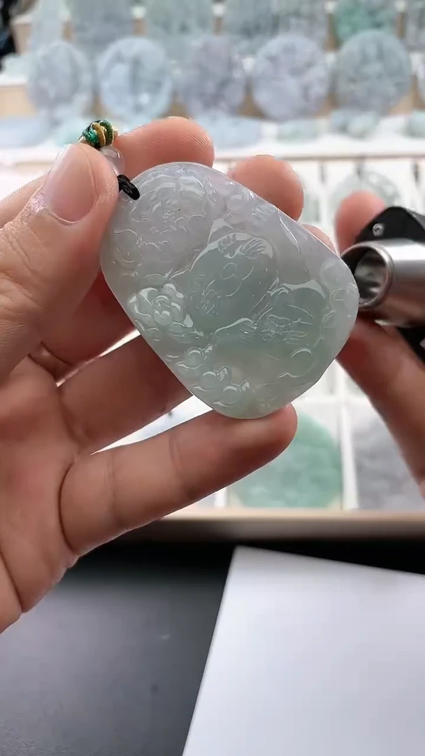 翡翠未镶嵌颈饰..../6/4/ 471