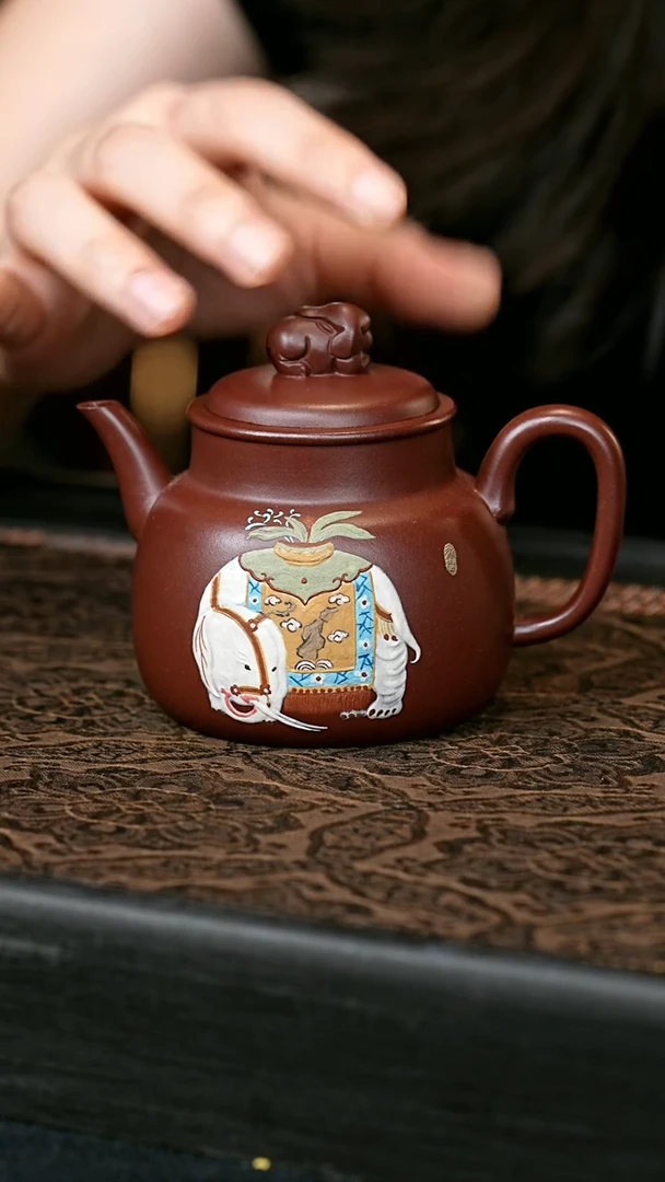 茶壶紫砂太平有象壶 一物见春