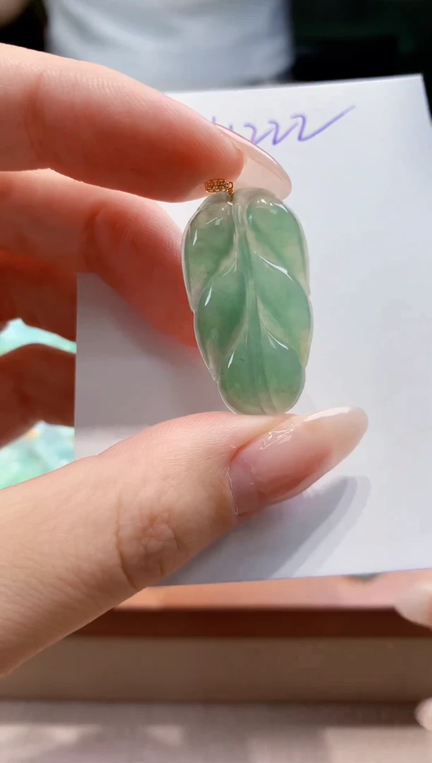 翡翠未镶嵌颈饰天然缅甸a货翡翠