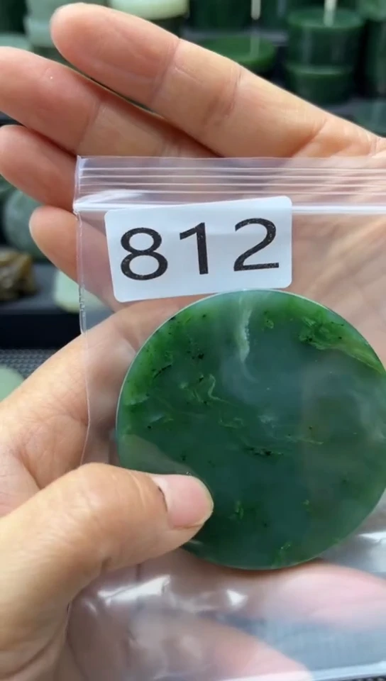 未镶嵌和田玉珠宝半成品镯芯