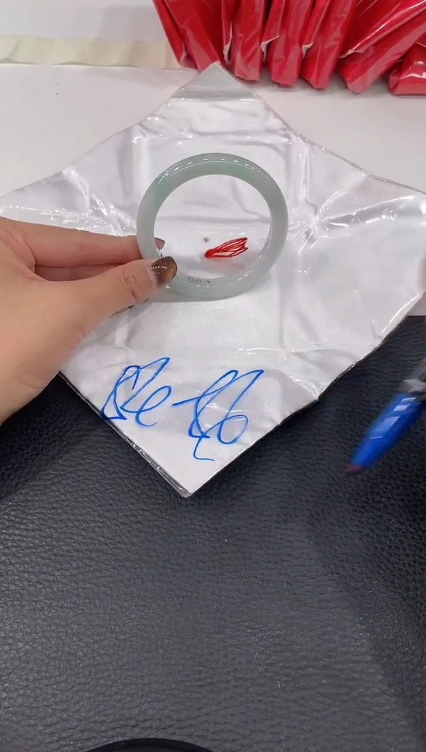 【闪购商品】翡翠手镯未镶嵌手镯