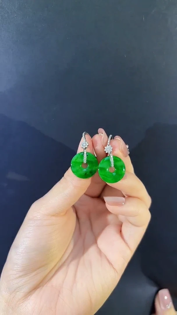 【闪购商品】翡翠耳饰18K金镶嵌翡翠甜甜耳饰多人不退不换