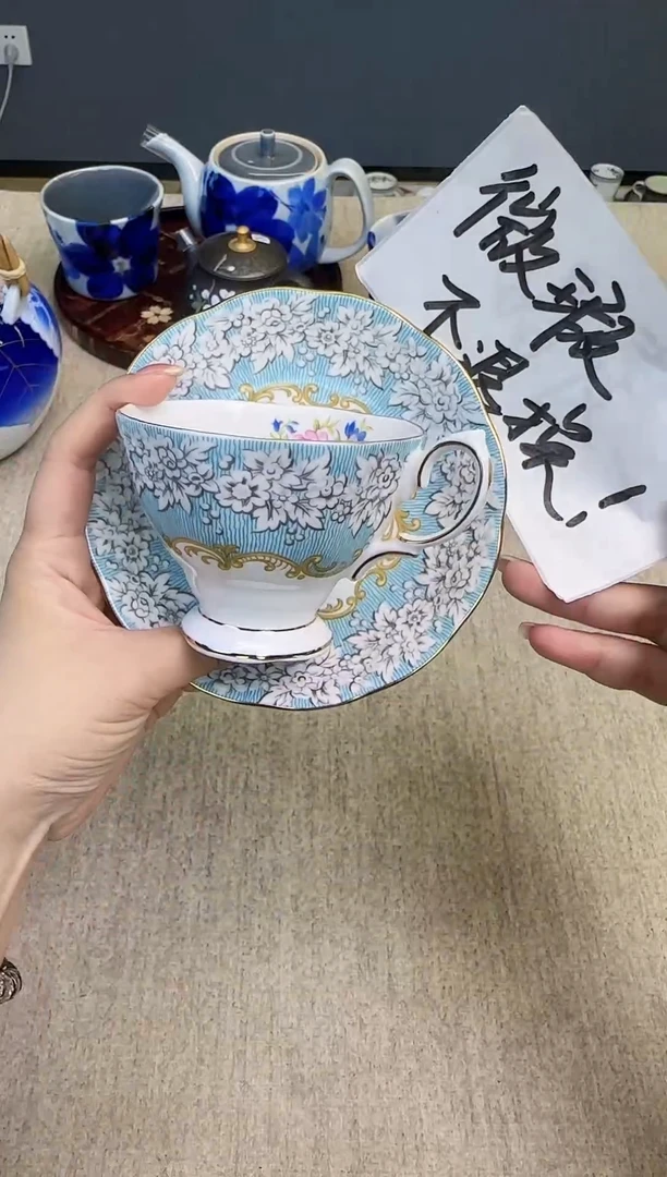 瓷片泡泡的瓷器好好看呀