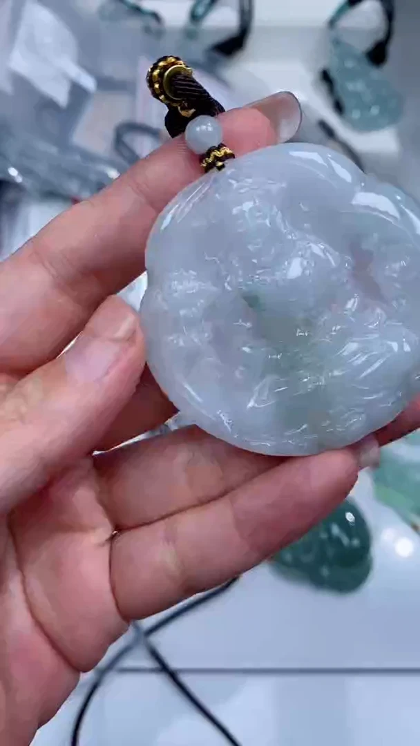 颈饰未镶嵌翡翠吊坠