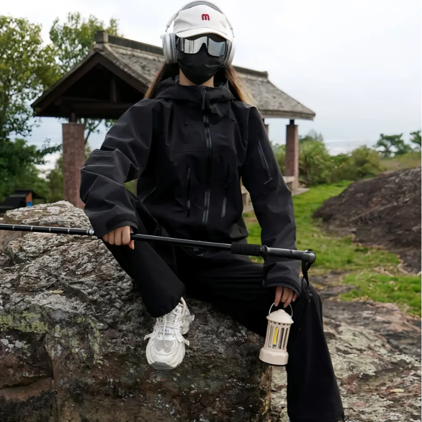 新款全压胶溢胶7代硬壳三层复合防风防水户外冲锋衣