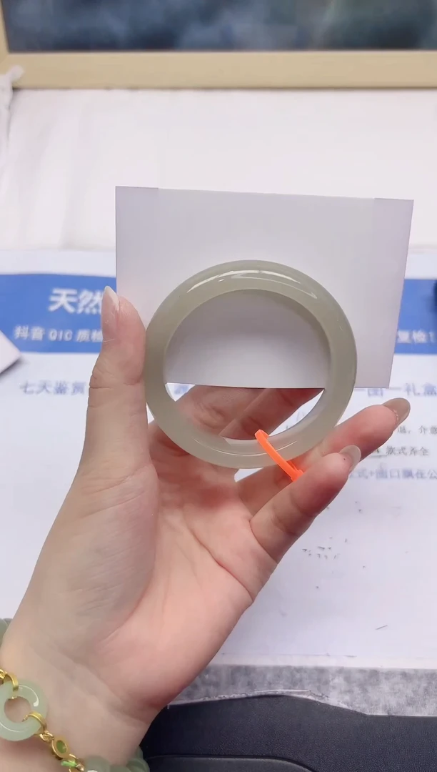 石英质玉手镯未镶嵌154-52.8