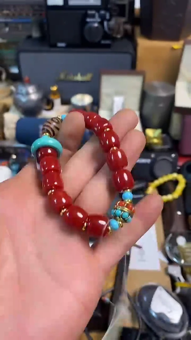 瓷片闪购商品，如图所示