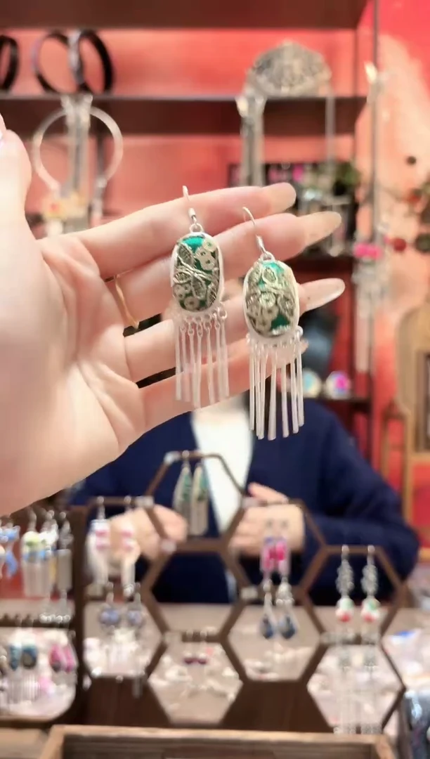 织绣云织谣民族风精美饰品   247