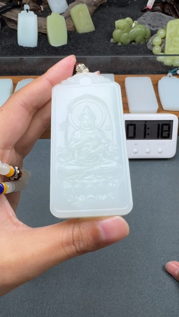 颈饰未镶嵌和田玉1