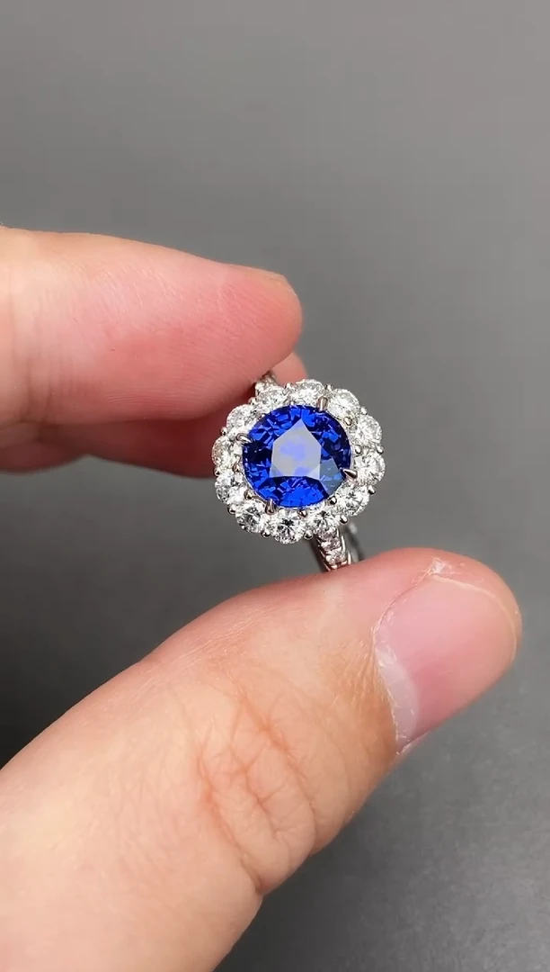戒指蓝宝石18K金镶嵌小*牛3.04ct/皇家蓝GUILD/小金牛同学尾款2-2