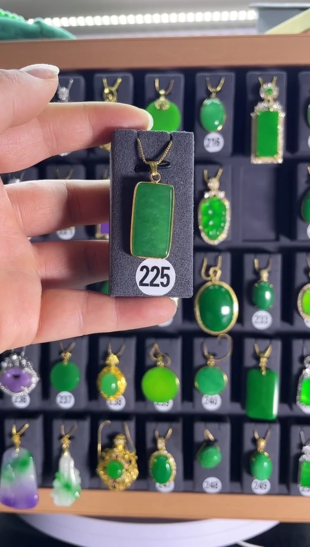 【闪购商品】翡翠耳饰银S925镶嵌225....