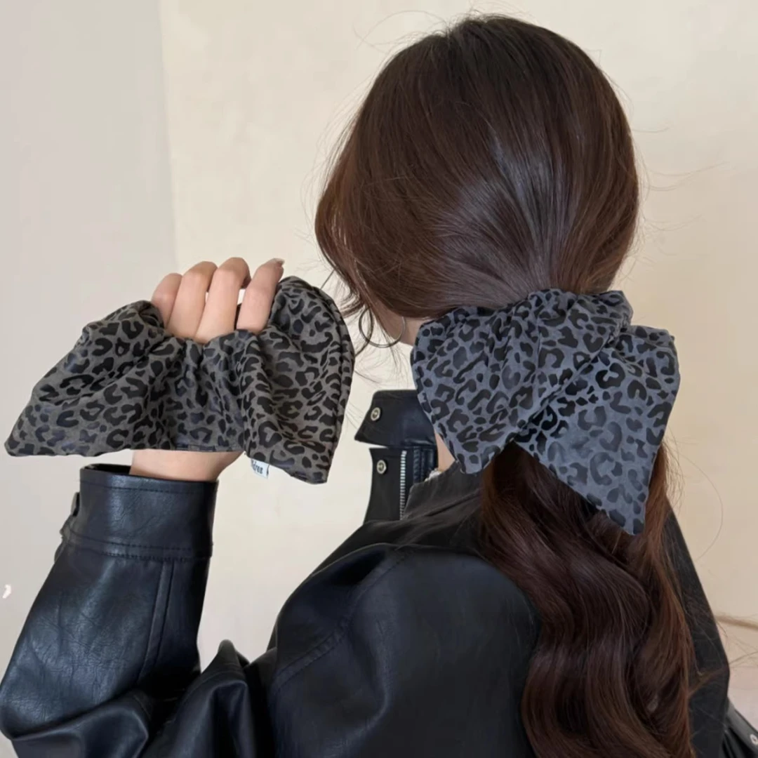 秋冬新款时髦豹纹大肠发圈小众高级感复古后脑勺马尾头绳发饰