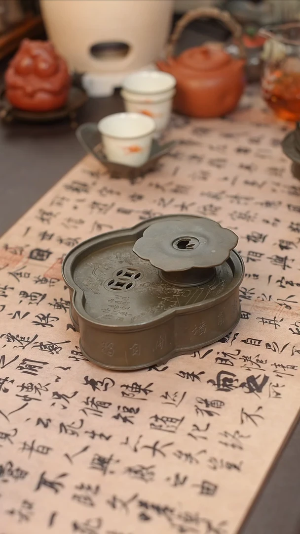 仿古老锡玉兔盖置