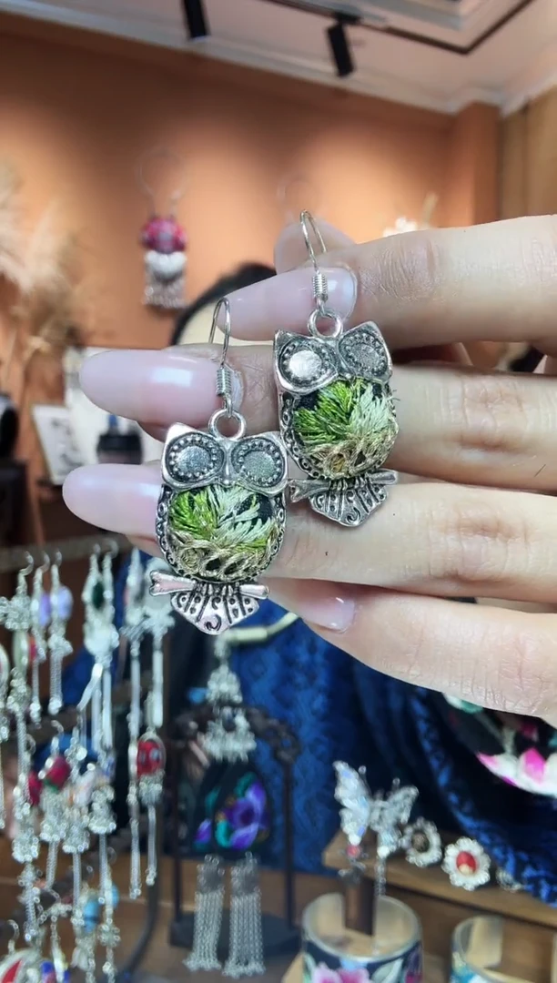 【闪购商品】刺绣传统非遗民族凤手工刺绣饰品压襟