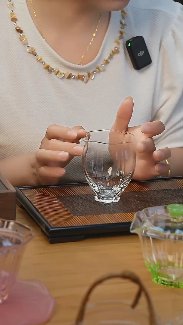 水仙花苞玻璃公道杯
