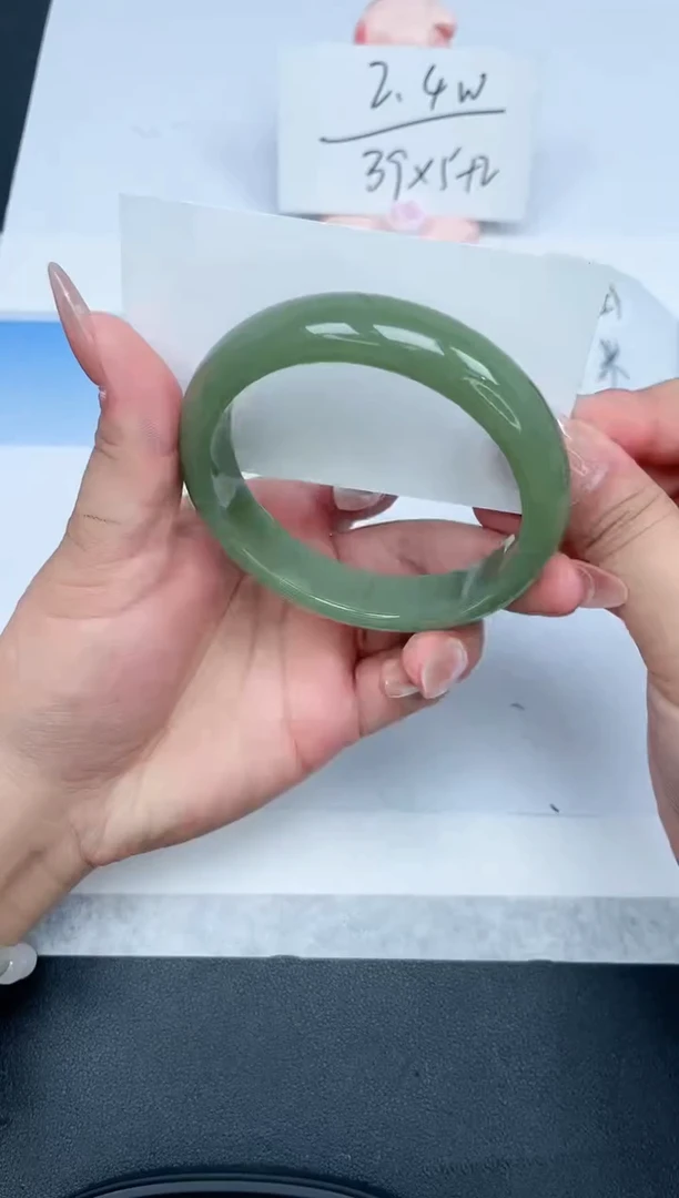 【闪购商品】石英质玉手镯未镶嵌150-62.8