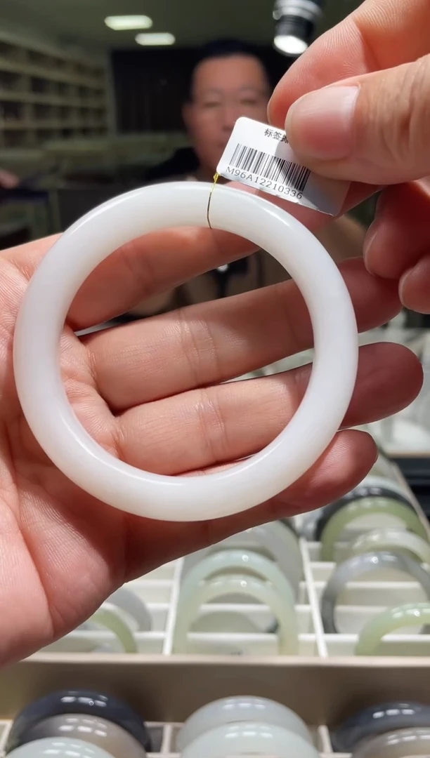 未镶嵌手镯和田玉58-59圈口 0336