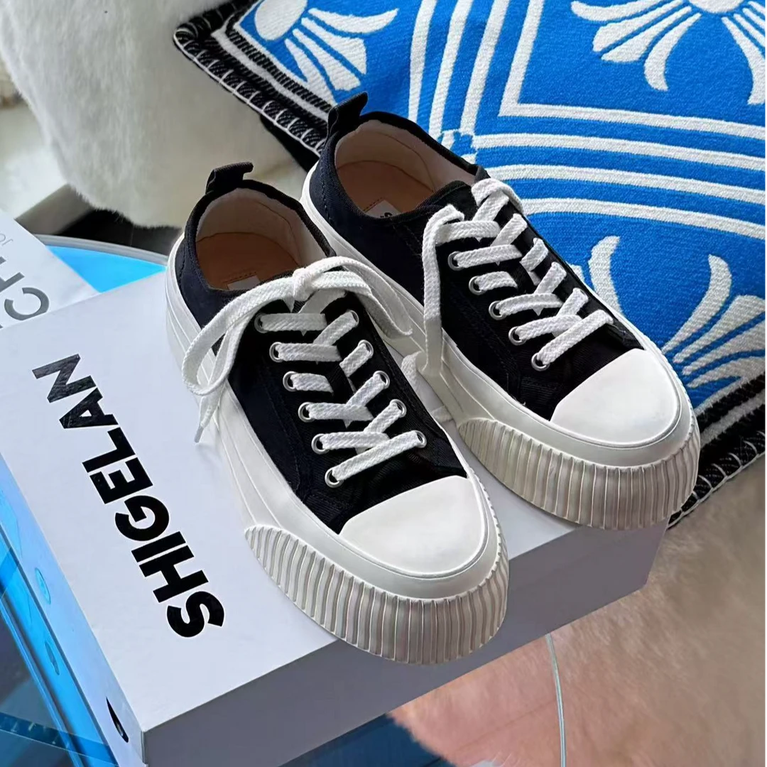 诗歌兰饼干鞋2025秋款时尚百搭韩版舒适系带简约轻便休闲运动板鞋