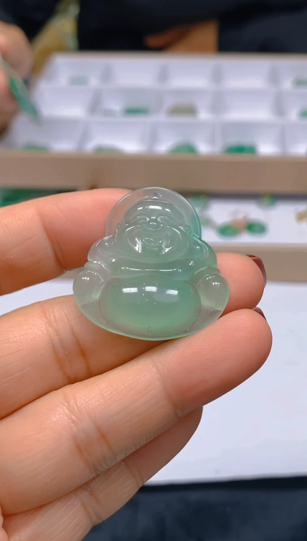 【闪购商品】石英质玉吊坠(赠链)未镶嵌冰美人非洲翠A货，冰种