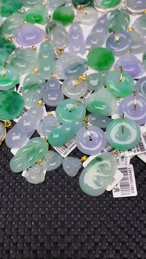 颈饰18K金镶嵌翡翠天然缅甸翡翠a货百元以上9元证书费自理