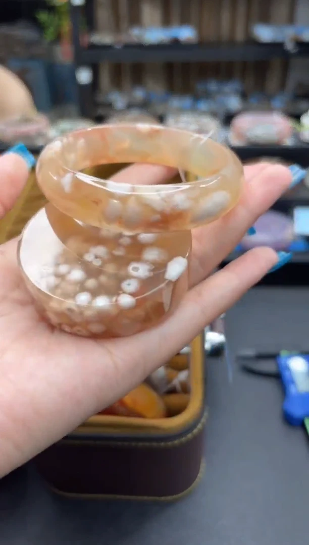 未镶嵌手镯石英质玉791(60圈赠送镯心)