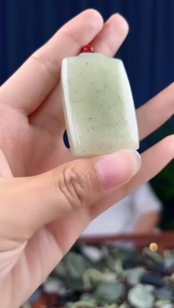 未镶嵌和田玉挂件拍一发一，